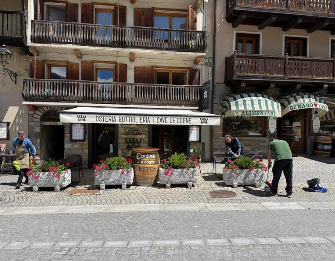 Le nostre fioriere Cicala alta nel cuore della Valle d'Aosta